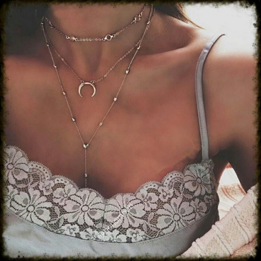 🗿🗿Bohemian Moon Multi-layer Necklace 🗿🗿